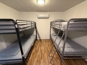 Dortoir PartagĂ© Ăconomique, dortoir mixte | Fer et planche Ă repasser, Wi-Fi gratuit