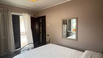 1 Schlafzimmer, Bügeleisen/Bügelbrett, Bettwäsche