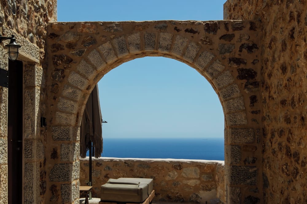 Anemos Suites Mani