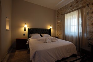 Caja de seguridad en la habitación, escritorio y cortinas blackout 