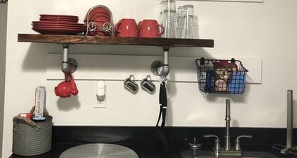 Cozy, centralized Studio in wonderful Houston with WiFi, AC