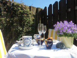 Apartment | Outdoor dining