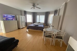 Iron/ironing board, free WiFi, bed sheets - Apartment close to the beach, Miedzyzdroje (Międzyzdroje)