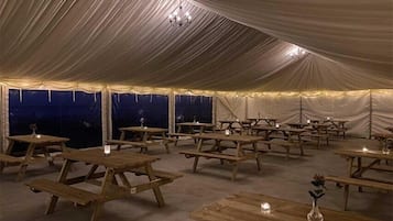 Área para banquetes al aire libre