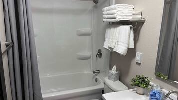 Douche, serviettes fournies