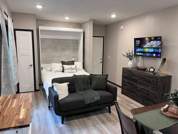 1 bedroom, WiFi, bed sheets