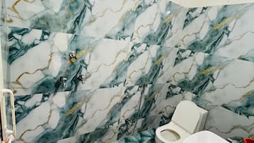 Double Room | Bathroom