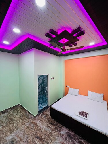 Vande Bharat P Guest House