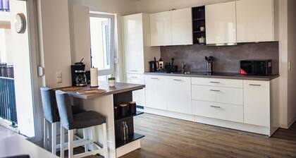 Ferienwohnung MainStyle - für 5 Personen, Balkon, Bettwäsche & Parkplatz inkl.