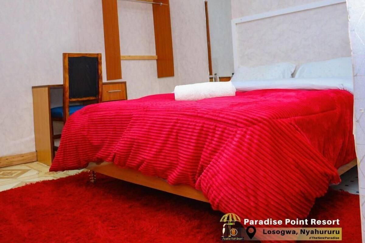 Deluxe Double Room, City View | Free WiFi, bed sheets