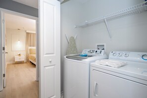 Interior - 4812 BR - Luxe Getaway Retreat (Hunters Creek)