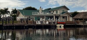 Exterior - Dolphin Cove Villa •Gulf Access Waterfront •Heated Pool & Hot Tub •Game Room (Cape Coral)