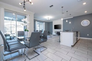 Dining - 4337 QS - Charming Hideaway (Kissimmee)