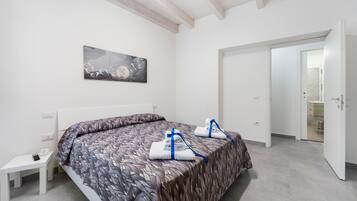 1 bedroom, iron/ironing board, bed sheets