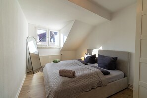 3 dormitorios, tabla de planchar con plancha, wifi y ropa de cama