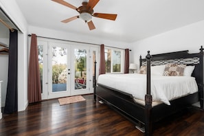 3 bedrooms, desk, iron/ironing board, WiFi