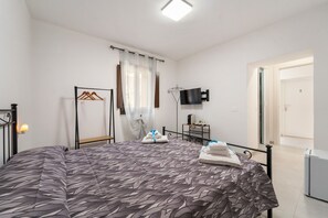1 habitación y ropa de cama 
