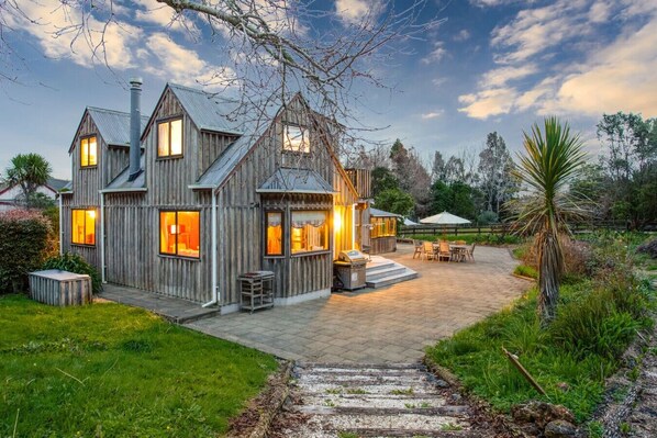 Exterior - Countryside Retreat with On-site Horse Experiences (Auckland East)