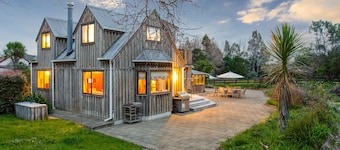 Countryside Retreat with On-site Horse Experiences