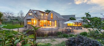 Countryside Retreat with On-site Horse Experiences