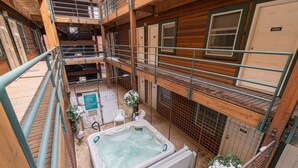 Outdoor spa tub - Fall Line-Curate Telluride, Center of Town, Near Gondola, Parking Garage, HotTub (Telluride)