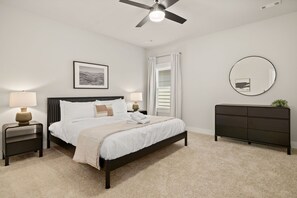 3 chambres, fer et planche à repasser, Wi-Fi, draps fournis