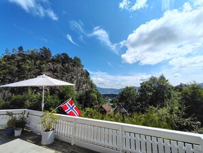 المنطقة المحيطة بالمنشأة