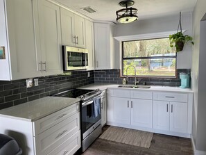 Private kitchen - Charming and cozy river home (Palatka)