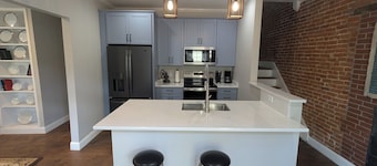 The Historic Tin Shop – A Cozy Retreat in the Heart of Augusta