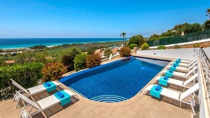 Pool - Villa Prestige - Five Bedroom Villa, Sleeps 10 (Alayor)