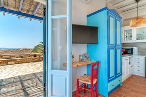 Interior - Apartment 'Unit 1' with Sea View, Wi-Fi and Air Conditioning (Tinos)
