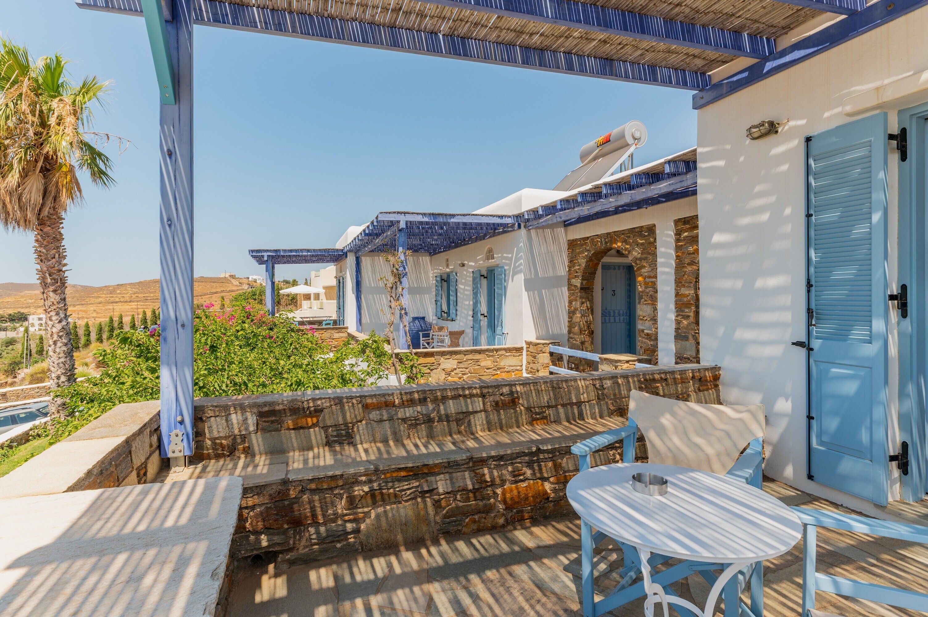 屋外ダイニングエリア