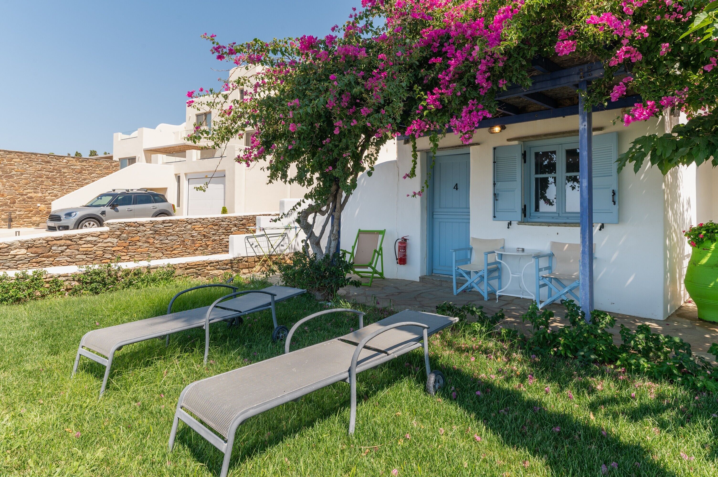 屋外ダイニングエリア