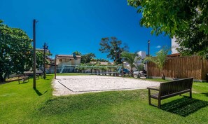 Basic Apartment | Sports court - Porto Smeralda Guarajuba Apt w/ Balcony - Psmc003 (Camaçari)