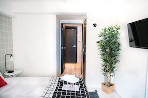 Cozy Modern Studio in Central Tokyo/Ningyocho | Individually furnished, desk, free WiFi - Dash Living Nihonbashi (Tokyo)