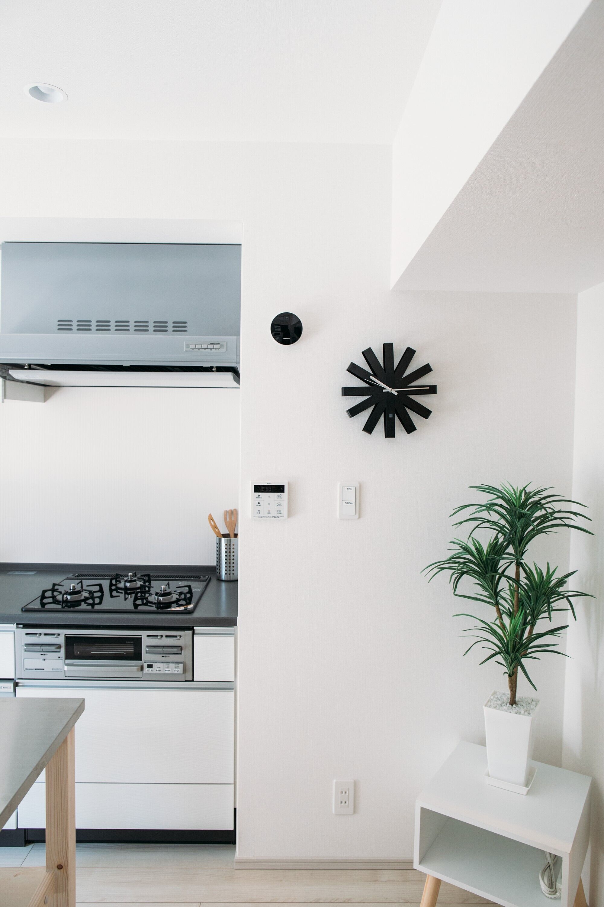 Tweepersoonskamer, 1 tweepersoonsbed met slaapbank, niet-roken | Privékeuken | Een koelkast met diepvriezer, een microgolfoven, een oven, een kookplaat