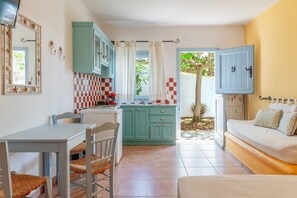 Interior - Apartment '9' with Wi-Fi and Air Conditioning (Tinos)