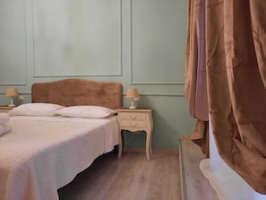 Classic Room, City View | In-room safe, desk, laptop workspace, blackout curtains