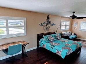 4 bedrooms, iron/ironing board, free WiFi, bed sheets