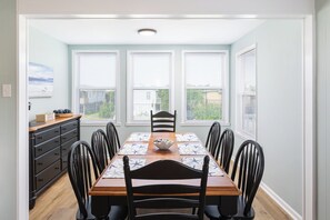 Dining - Coastal Cove OBX (Nags Head)