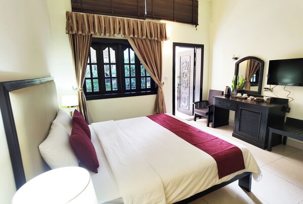 Deluxe Double Room, Balcony, City View