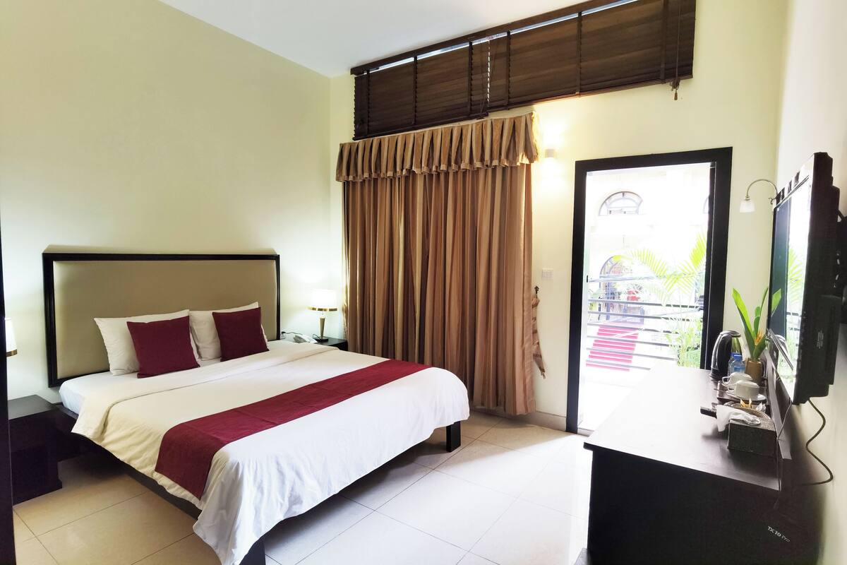 Deluxe Double Room, Balcony, City View