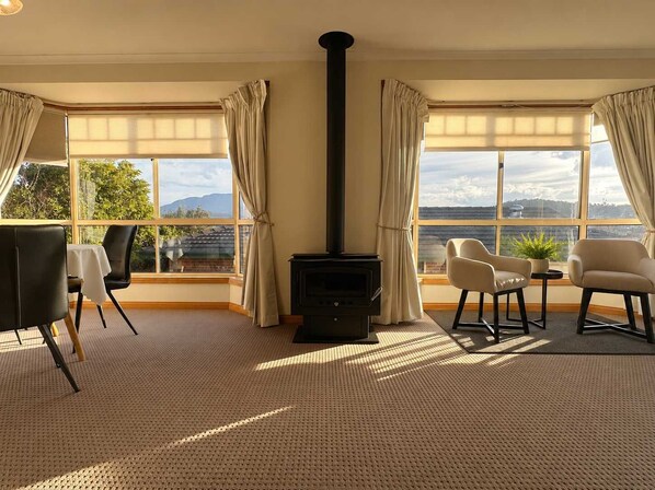 Interior - Lindisfarne Loft Near CBD (Lindisfarne)