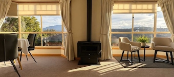 Lindisfarne Loft Near CBD