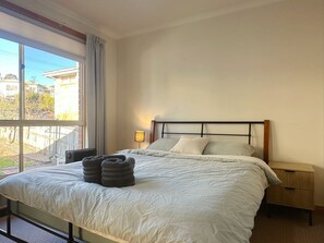 2 bedrooms, iron/ironing board, travel cot, WiFi
