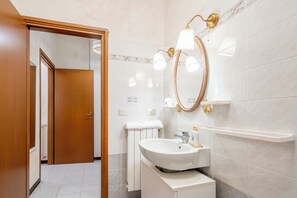 Apartment | Bathroom - Casa Gioia (Lucca)