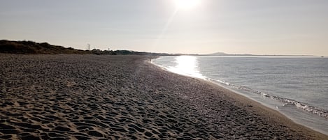 靠近海滩
