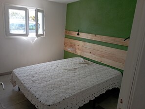3 quartos, escrivaninha, berço de viagem, Wi-Fi de cortesia