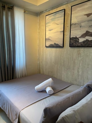 Condo, 1 Bedroom, Non Smoking | Iron/ironing board, free WiFi, bed sheets