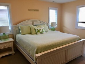 7 bedrooms - Spacious 7BR + 6-Car Parking | 2 Blocks from Beach (Bethany Beach)